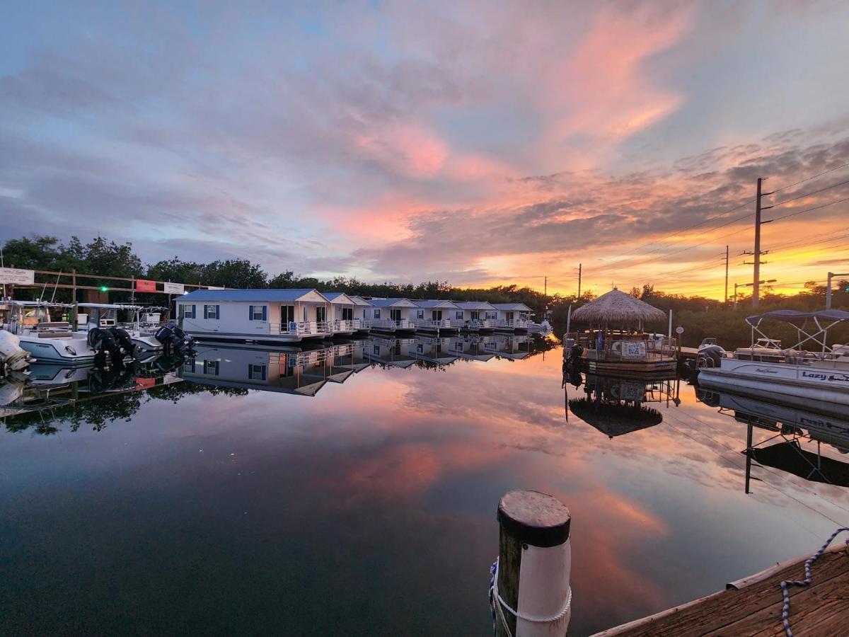 Aqua Lodges At Hurricane Hole Marina Stock Island Exterior photo