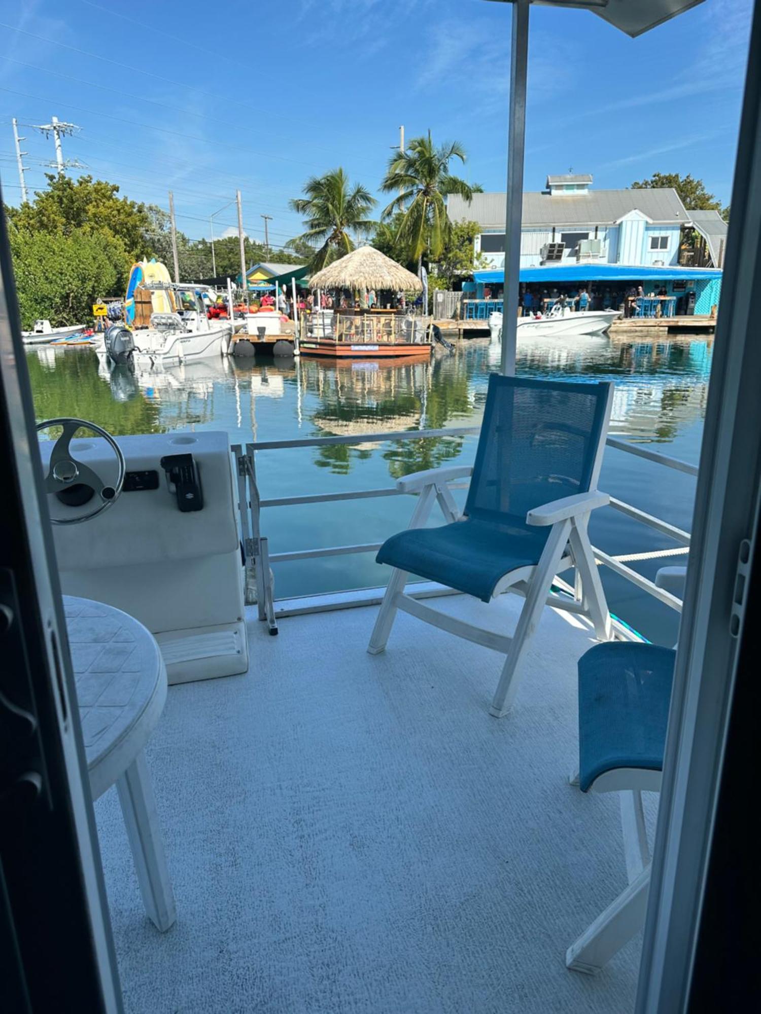 Aqua Lodges At Hurricane Hole Marina Stock Island Exterior photo